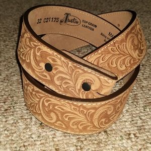 Size 32 Justin Textured Leather Belt